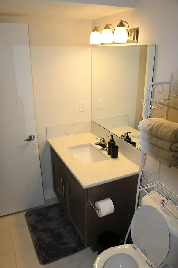 Guest Suite In Calgary Apartment