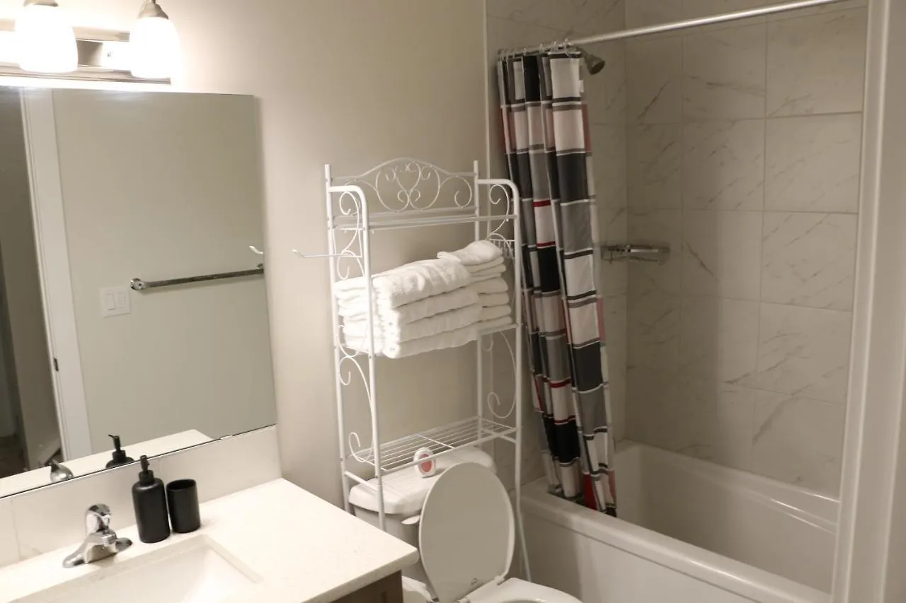 Guest Suite In YYC 0*,